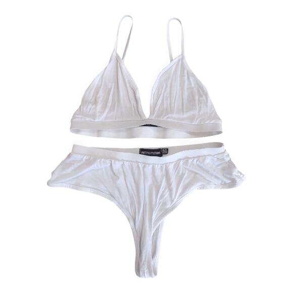 PRETTY LITTLE THING White Lingerie Bra Set Bralet Thong Panty Sz 6 Simple Clean - Picture 2 of 7